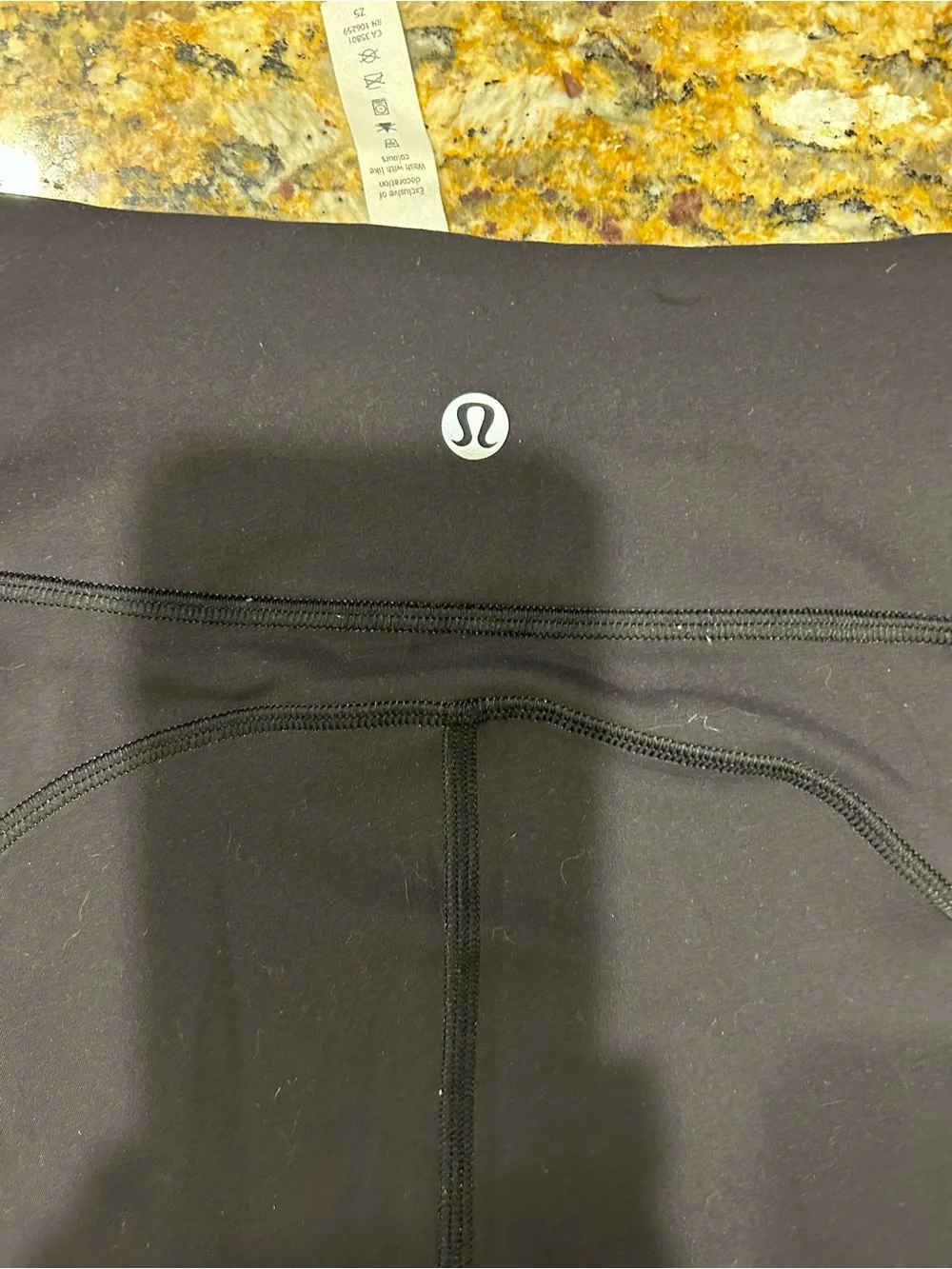 lululemon athletica Black Women's Cropped Leggings Size 4